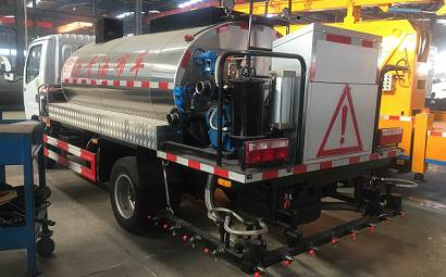 Sinoroader  4m3 asphalt spreader truck will be exported to Mongolia soon